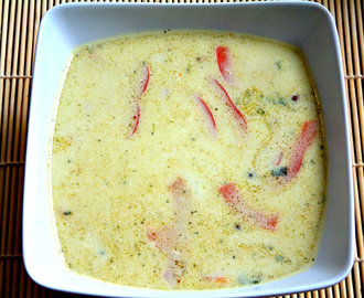 Tom Kha Gai - tajska zupa z krewetkami i mleczkiem kokosowym