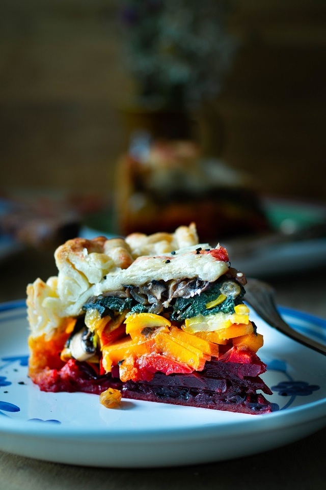 Regenbogen-Gemüsepastete im Blätterteig / rainbow vegetable pie with puff pastry