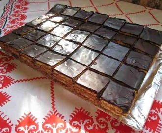 Doboskocka Évikétől – Ünnepi sütemény, bármilyen alkalomra, mert nagyon finom és egyszerűen elkészíthető
