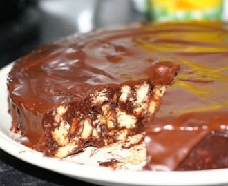 Csokoládés keksztorta sütés nélkül! Fantasztikusan finom és hamar elkészíthető!