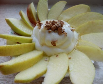 Toptoetje: Griekse Yoghurt met appel, honing en walnoten