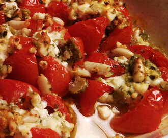 Tomaten met feta en kruiden
