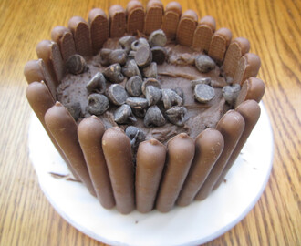Mini Chocolate Fingers Layer Cake