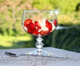 Enkel jordgubbsdessert med råsocker