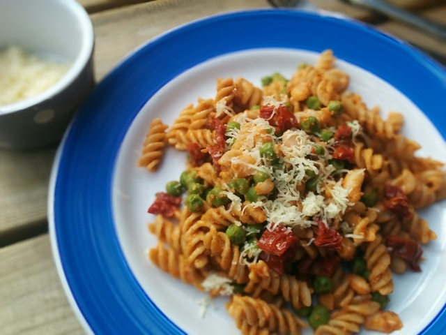 One Pot Pasta with Sun-dried Tomato Pesto, Peas and Cannellini Beans