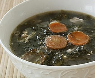 Dried Laver Anchovies Soup (野生紫菜汤)