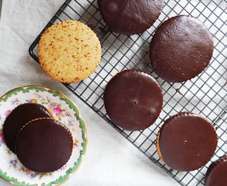 Ginger + (very) Dark Chocolate Coconut Sugar Cookies