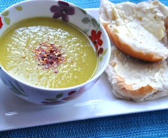 Curried Parsnip and Spring Onion Soup 1.6 Litre