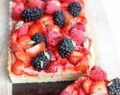 Aardbeien-bavaroistaart met frangipane & zomerfruit