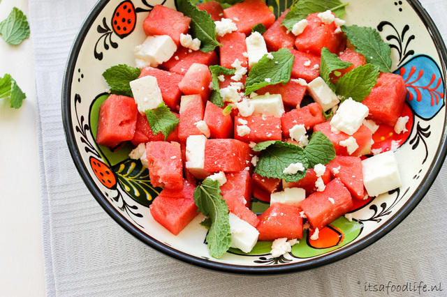 BBQ watermeloen met feta en munt salade