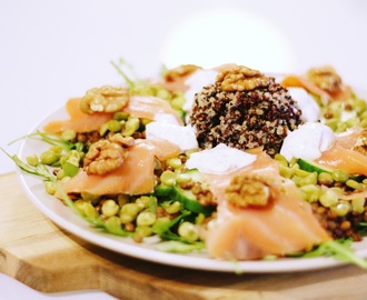 RECEPT: groene quinoa salade met zalm en zelfgemaakte yoghurtdressing