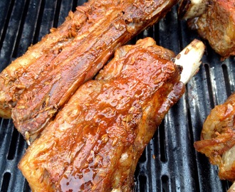 Pork or Beef Ribs with spicy BBQ Sauce
