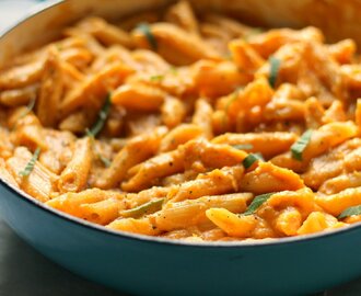 Vegan creamy pasta with butternut and truffle oil