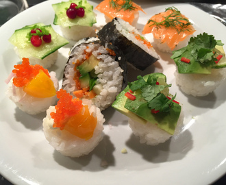 Vegetarisk sushi och lite lax