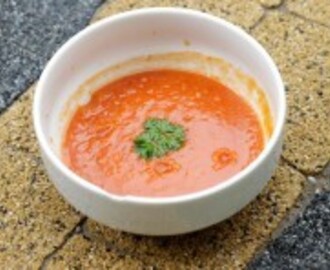 Zupa-krem z czerwonej soczewicy i pomidorów