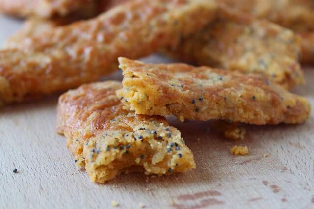 Gluten free cheese and poppy seed biscuit recipe