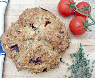 Roasted Pepper and Thyme Soda Bread
