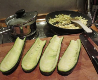 Küchenteufel kocht nach: Gefüllte Zucchini mit Mais und Feta
