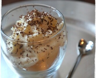 Ginger pears with white chocolate mousse – made with a siphon