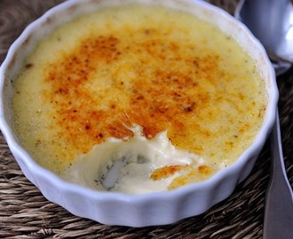 Classic Crème Brulee {And Quick Video Tip on Splitting & Scraping Vanilla Beans}