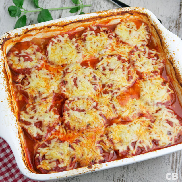 Koken voor kinderen: laagjesschotel met gehakt, aardappels, tomaten en kaas