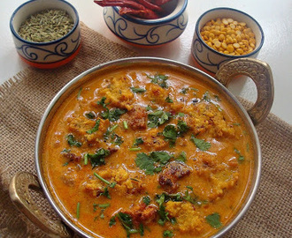 Chettinad Pakkoda Kuzhambu | Chettinad Lentil Curry | Pakoda Kuzhambhu Recipe