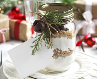 7 Homemade Cake Mixes That Make Perfect Last-Minute Gifts