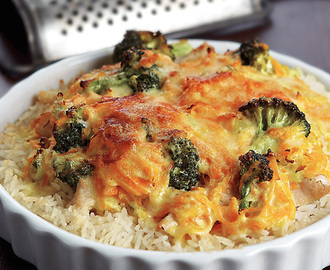Baked rice pilaf with chicken, broccoli and creamy cheese sauce