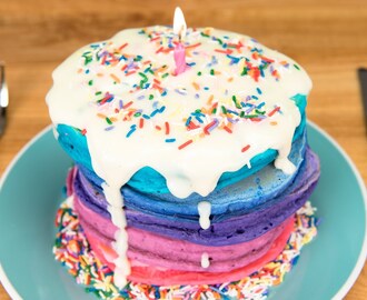 Birthday Cake Pancakes with Cream Cheese Glaze from Cookies Cupcakes and Cardio