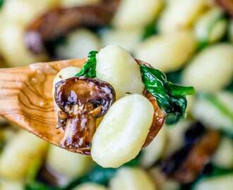 Easy One Pot Gnocchi in Spinach Mushroom Cream Sauce Recipe