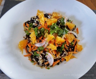 Salada de quinoa, feijão preto e laranja