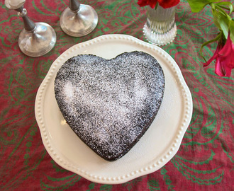 Emergency Chocolate Cake: The Valentine's Day Version #Foodie Friday