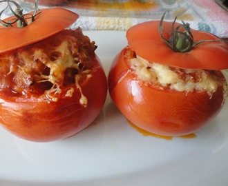 Tomates al horno rellenos de pisto