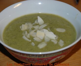 Soupe toute verte : courgettes, brocolis et petits pois... - Les tentations culinaires de Clémence