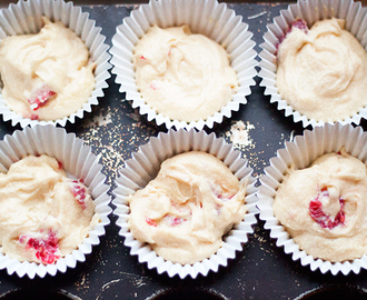 Dreamy White Chocolate & Raspberry Cupcakes Recipe