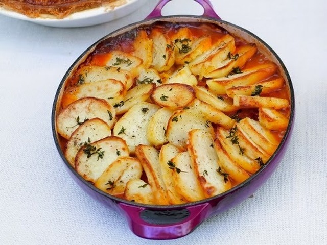 Easy Lamb Hotpot - All-in-one Dish