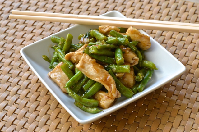 Quick and easy stir fry chicken with green beans recipe