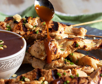 Satay Chicken with Spicy Peanut Sauce