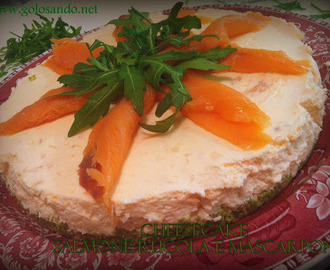Cheesecake salata con salmone,rucola e mascarpone