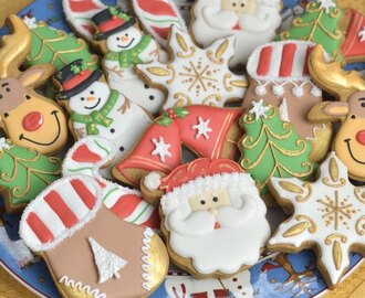 CHRISTMAS COOKIES, Decorating with Royal Icing for Beginners by HANIELA&#39;S