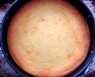 Mascarpone Cheesecake with Dulce de Leche Drizzle