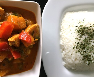 Kurczak curry z ryżem