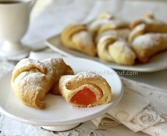 Crescent  with Turkish delight (Laffafate bel-raha)