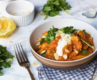 Quick Chicken and Almond Curry