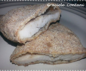 Filé de frango empanado, feito na fritadeira sem óleo, de Graciele Contani
