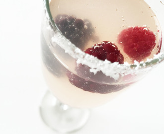 Skinny Mixed Berry Mimosarita (Mocktail + Cocktail)
