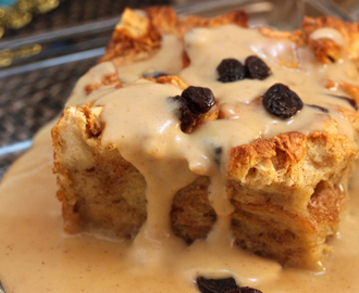 New Orleans Bread Pudding with Caramel Whiskey Sauce #SundaySupper