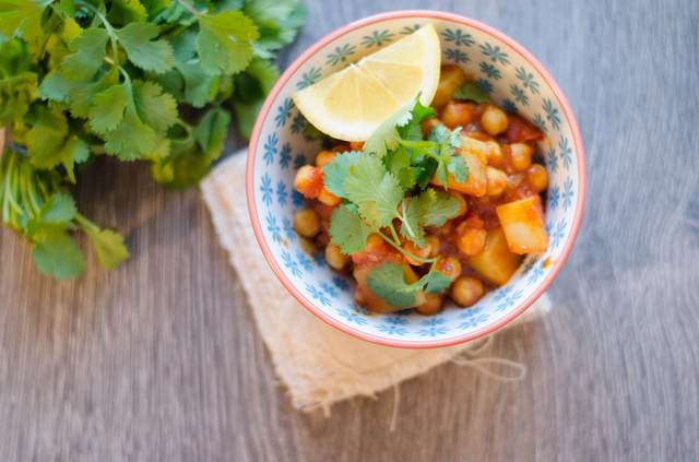 Quick and Easy Chickpea and Potato Curry Recipe. Vegan.