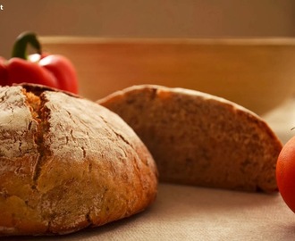 Welt Brot Tag Sauerteig Brot mit Kräutern und Jogurt – World bread day sourdough bread with herbs and yogurt
