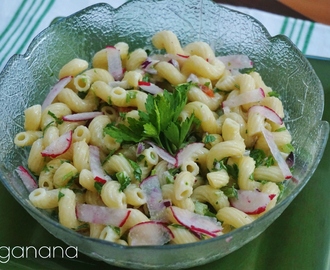 Salada de Macarrão com Rabanetes